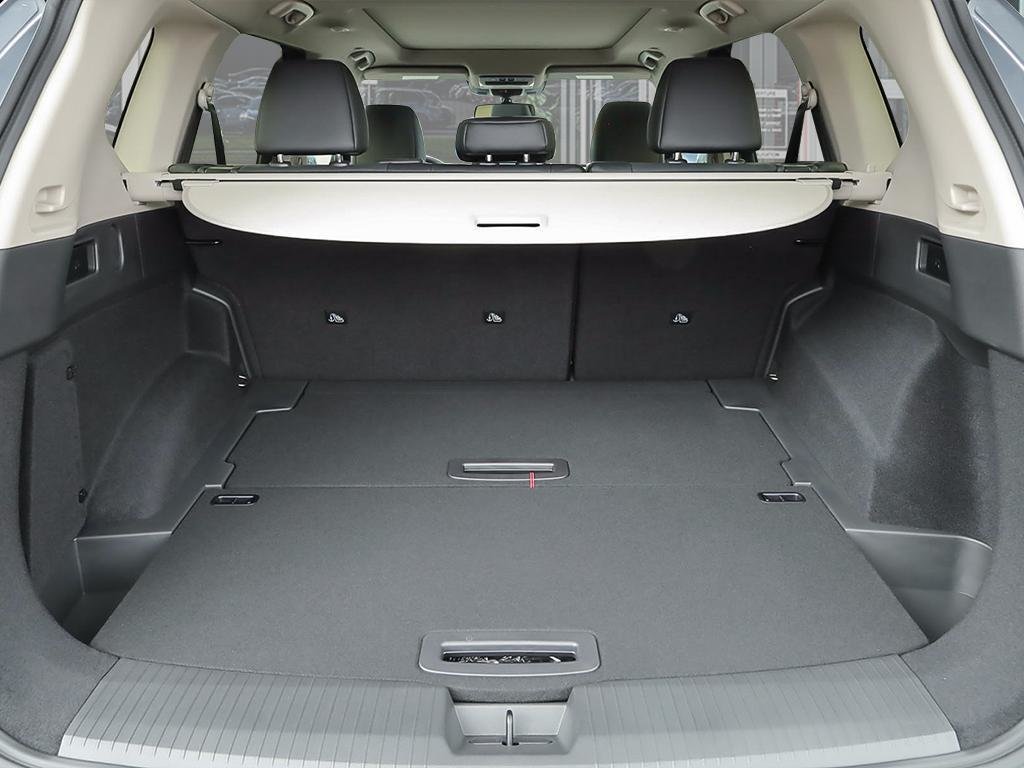 2026 Nissan Rogue AWD Platinum