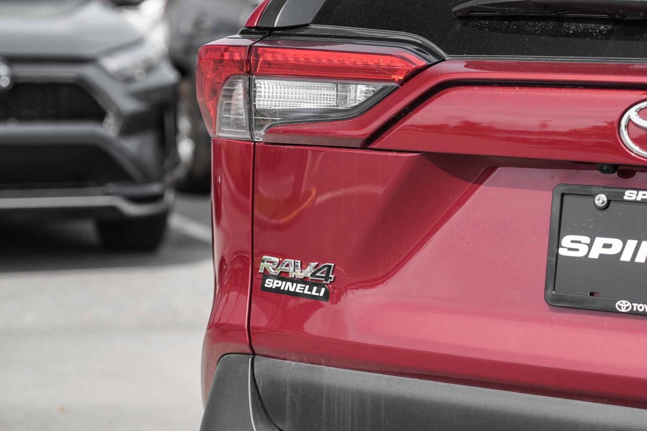 2022 Toyota RAV4 XLE