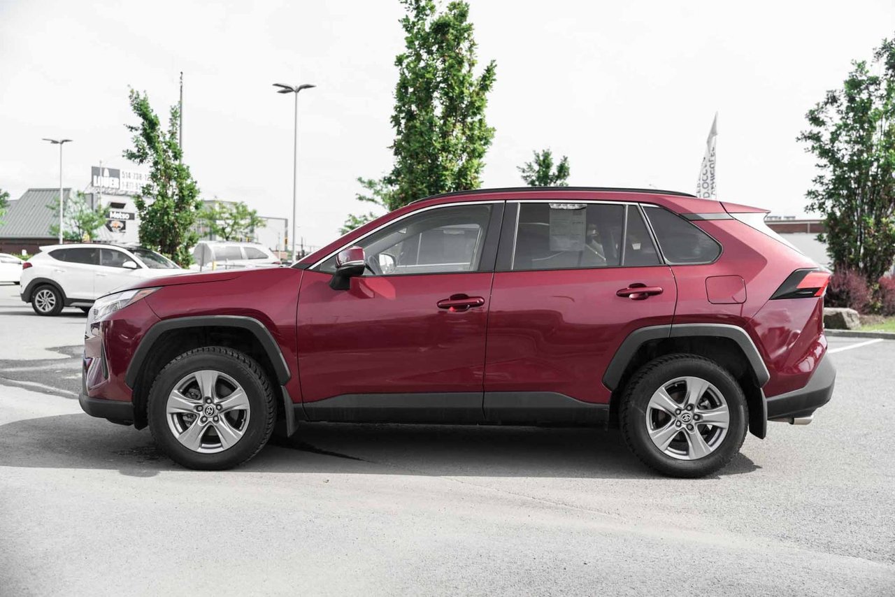 2022 Toyota RAV4 XLE