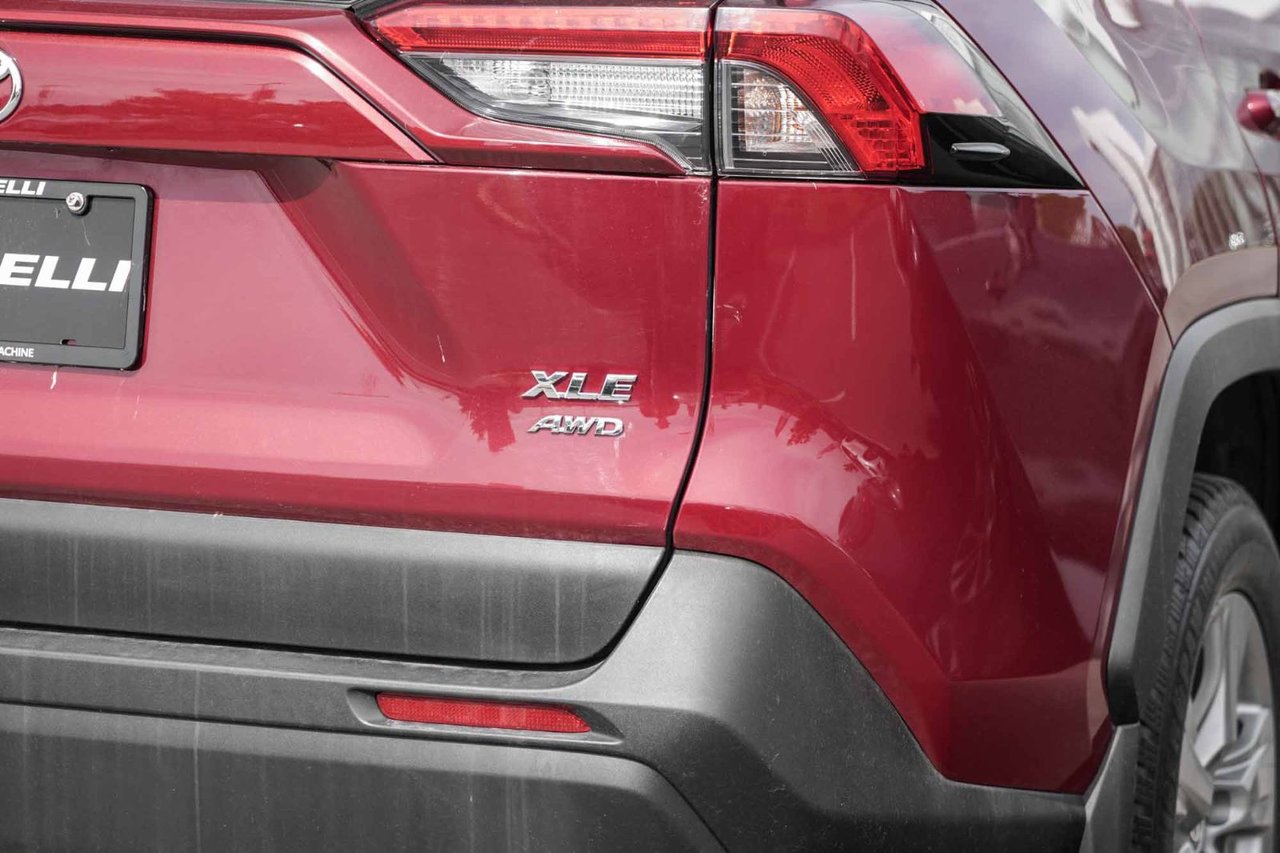 2022 Toyota RAV4 XLE