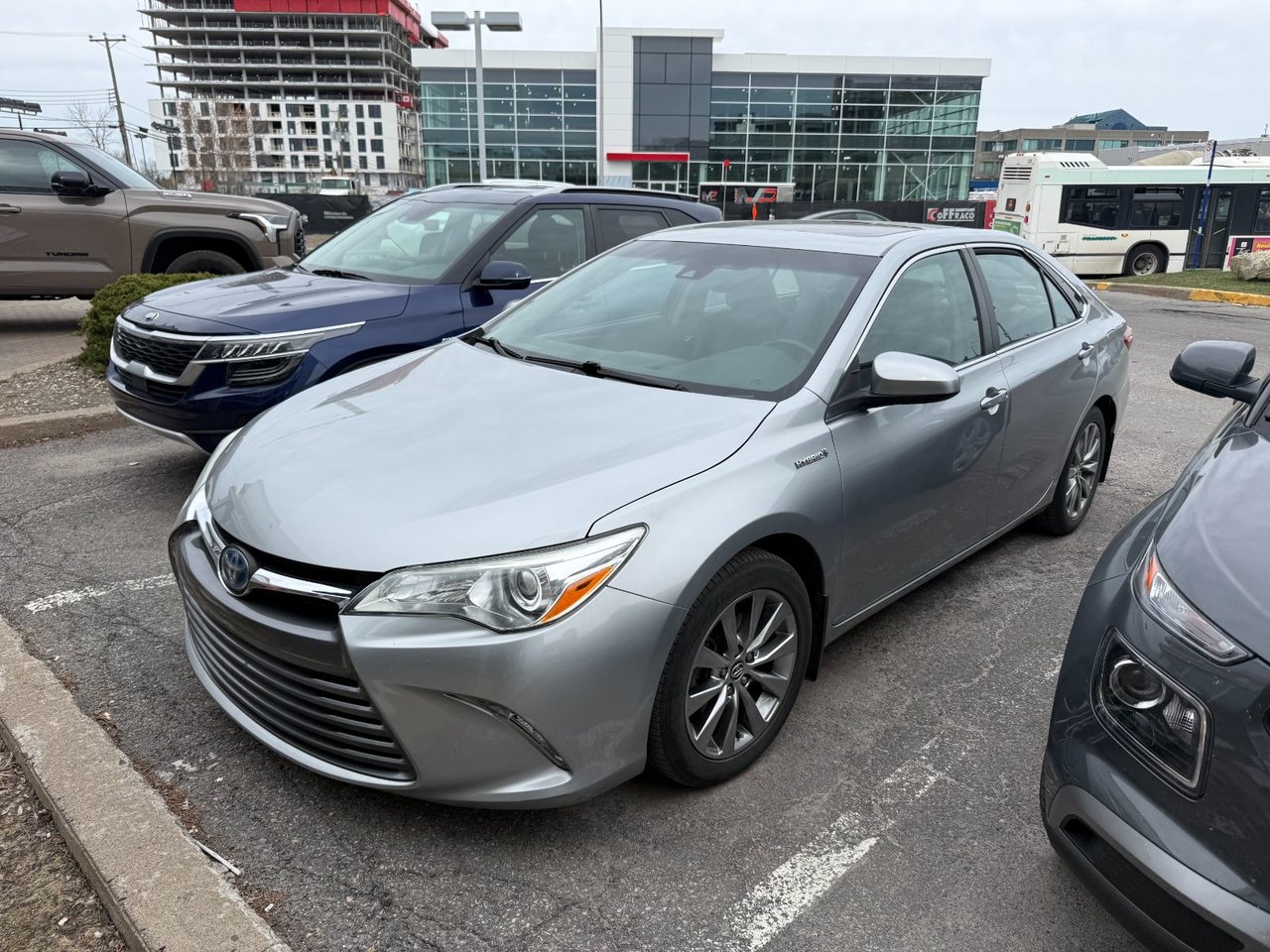 2016 Toyota Camry Hybrid XLE