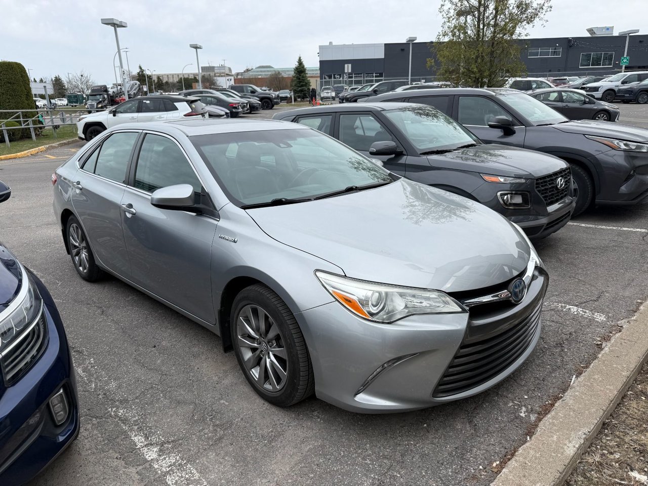 2016 Toyota Camry Hybrid XLE