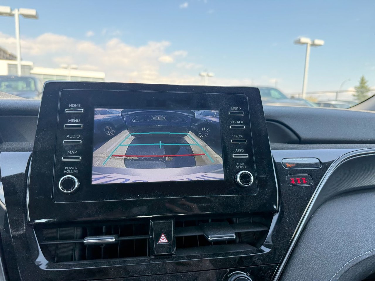 2021 Toyota Camry SE AWD