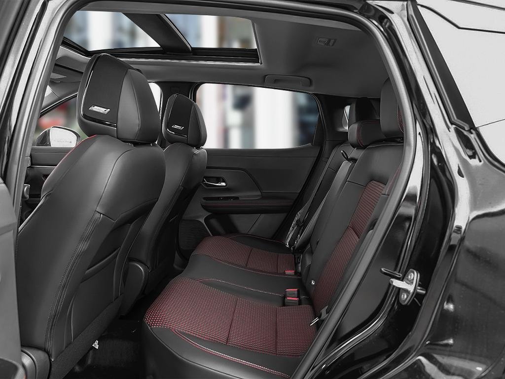 2026 Nissan Kicks SR AWD