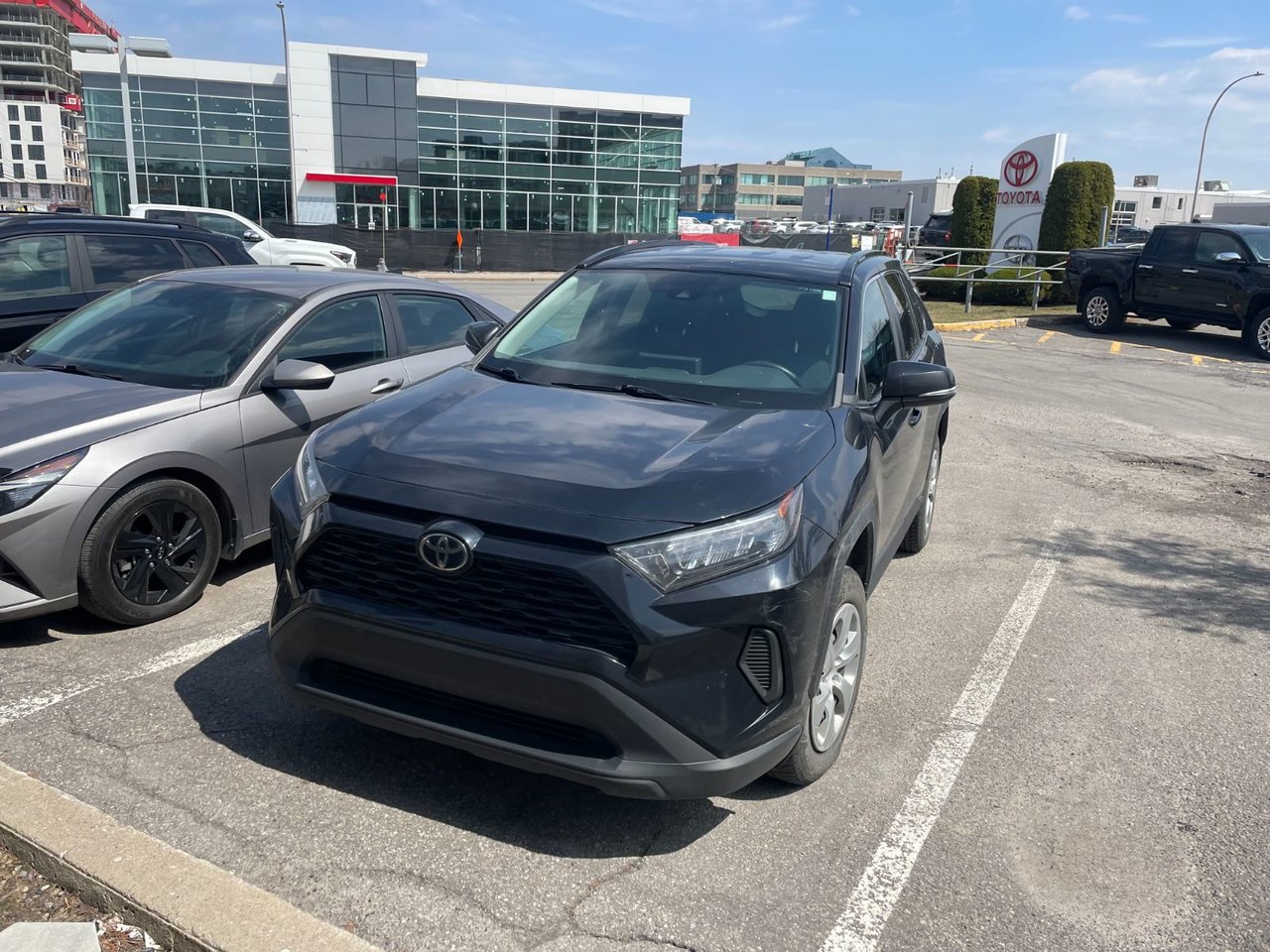 2021 Toyota RAV4 LE