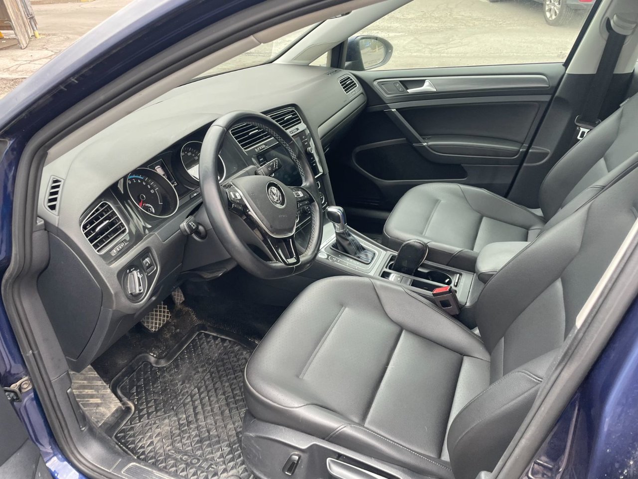 2017 Volkswagen e-Golf COMFORTLINE