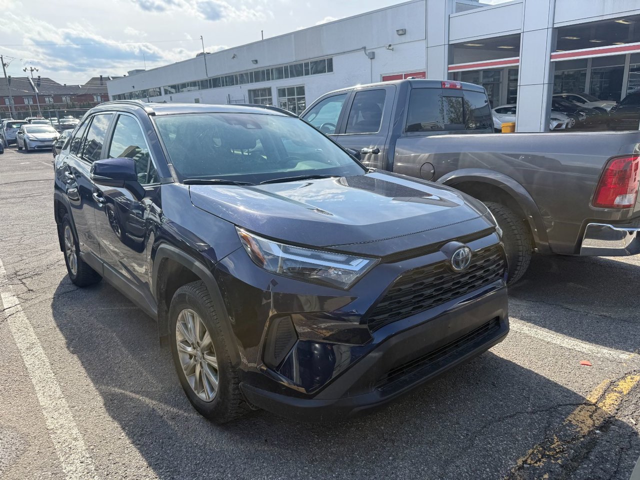 2022 Toyota RAV4 HYBRID XLE