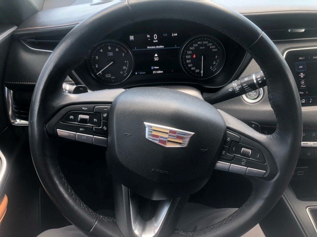 2023 Cadillac XT4 AWD Premium Luxury