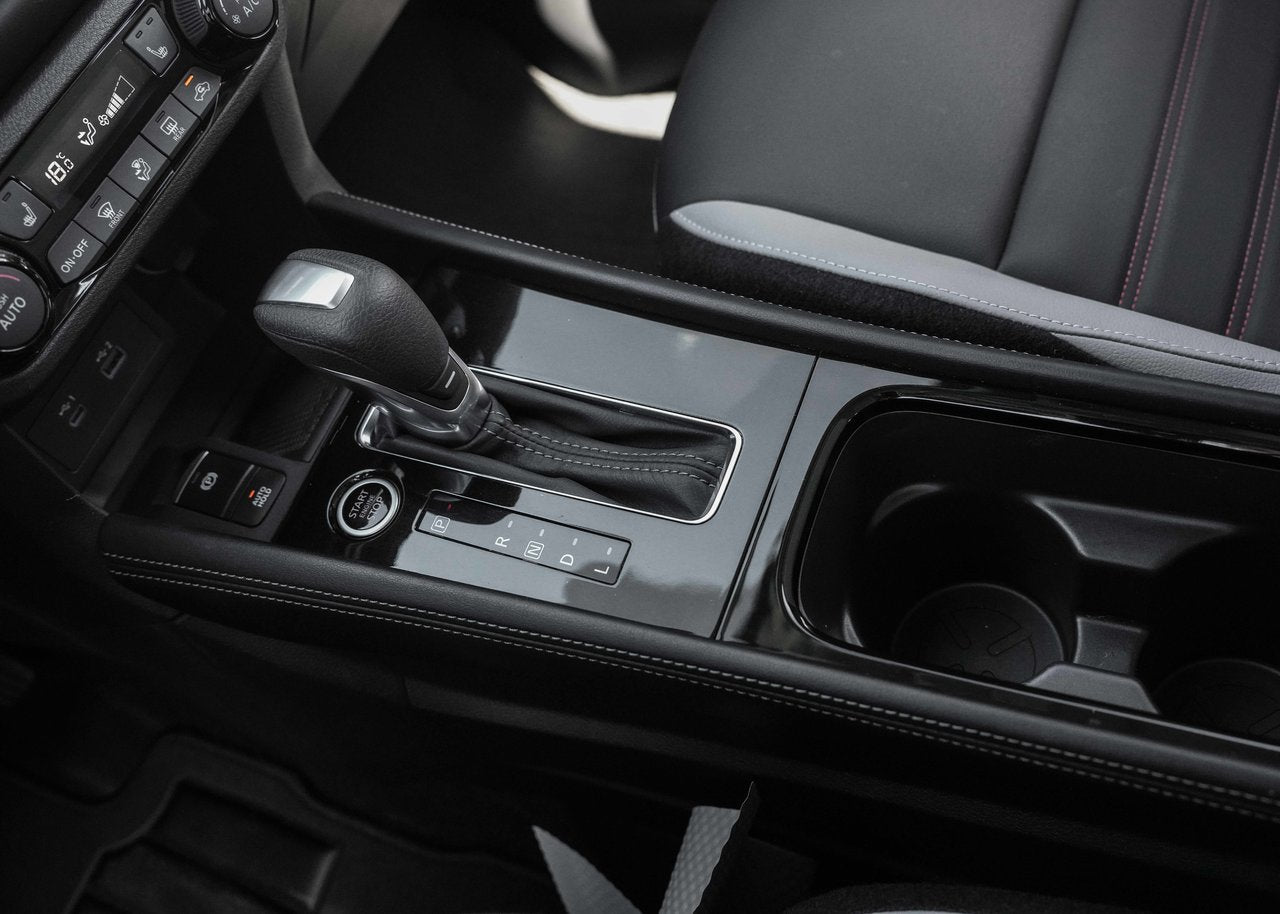 2024 Nissan Kicks SR Premium
