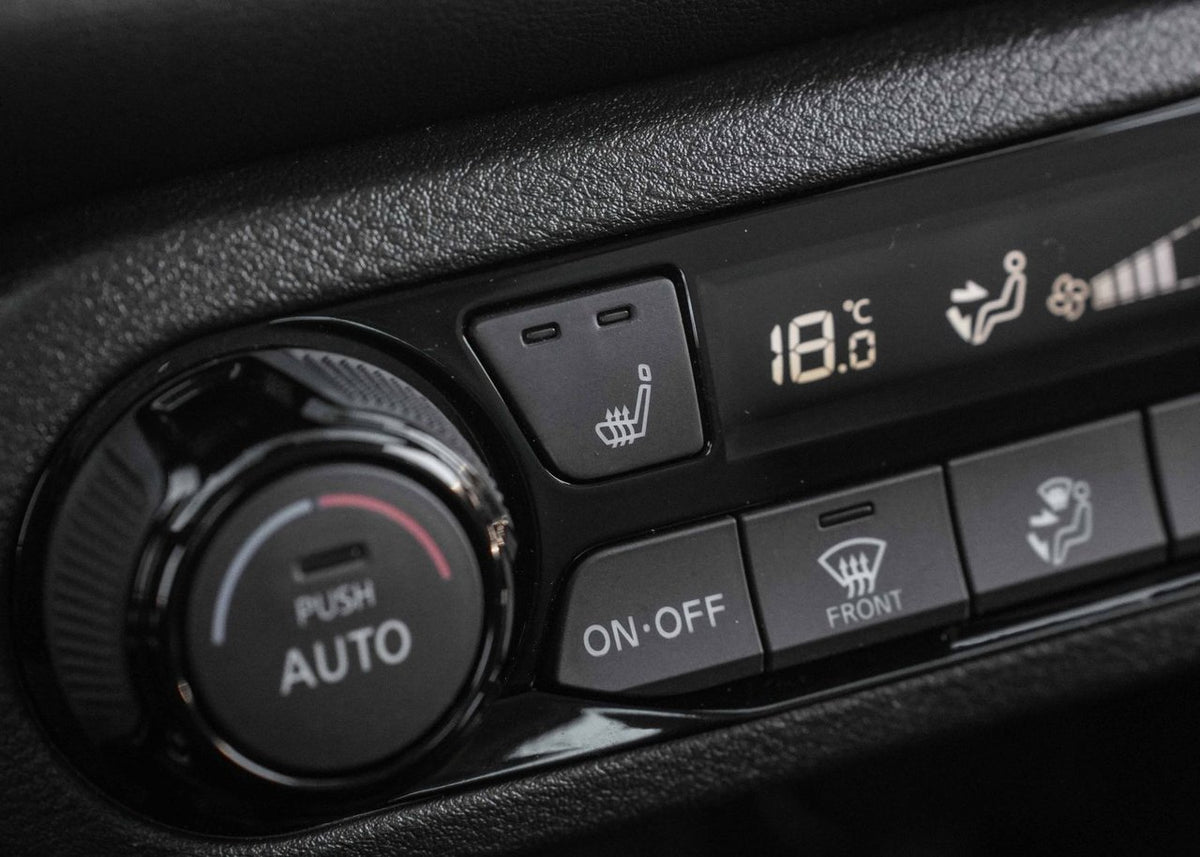2024 Nissan Kicks SR Premium