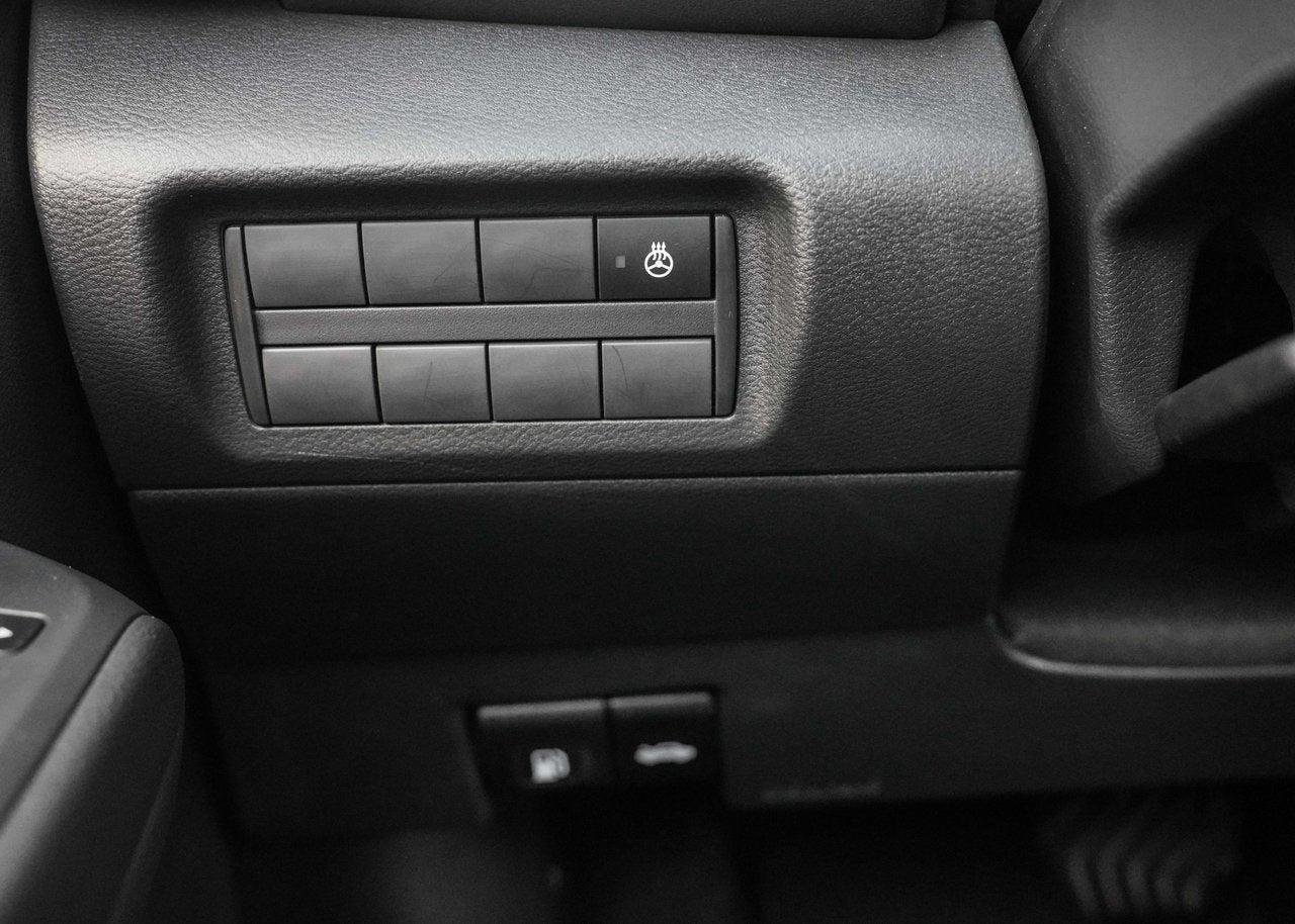 2024 Nissan Kicks SR Premium