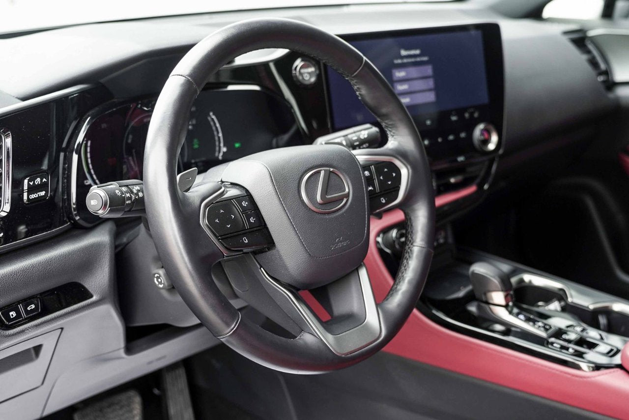 2022 Lexus NX 450h+ 450h+ EXECUTIVE AWD BAS KM NAVI CUIR ROUGE TOIT