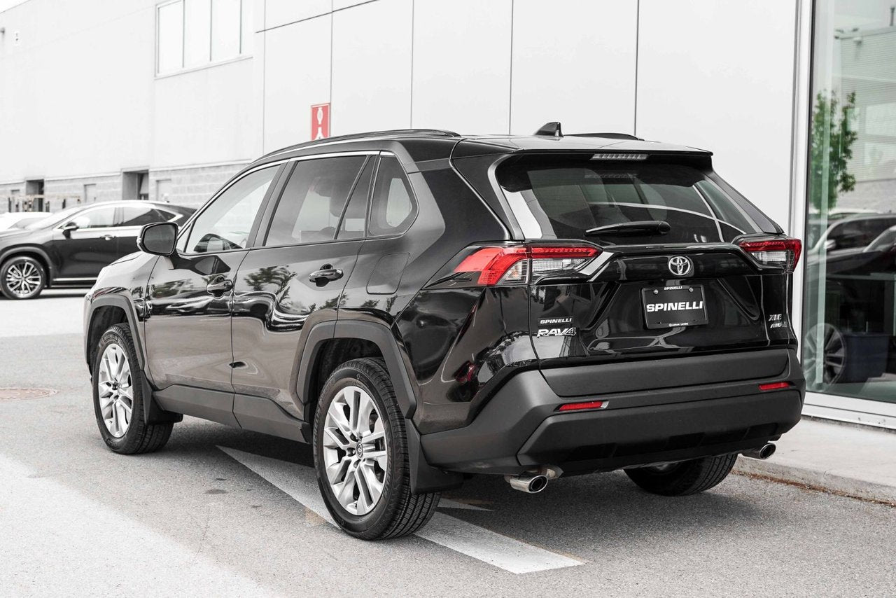 2025 Toyota RAV4 XLE PREMIUM AWD CUIR TOIT COMME NEUF 9000KMS