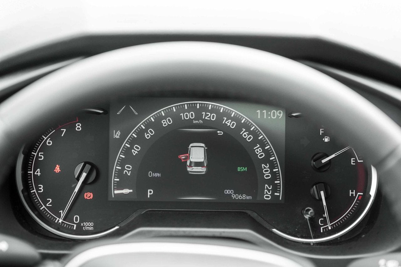 2025 Toyota RAV4 XLE PREMIUM AWD CUIR TOIT COMME NEUF 9000KMS