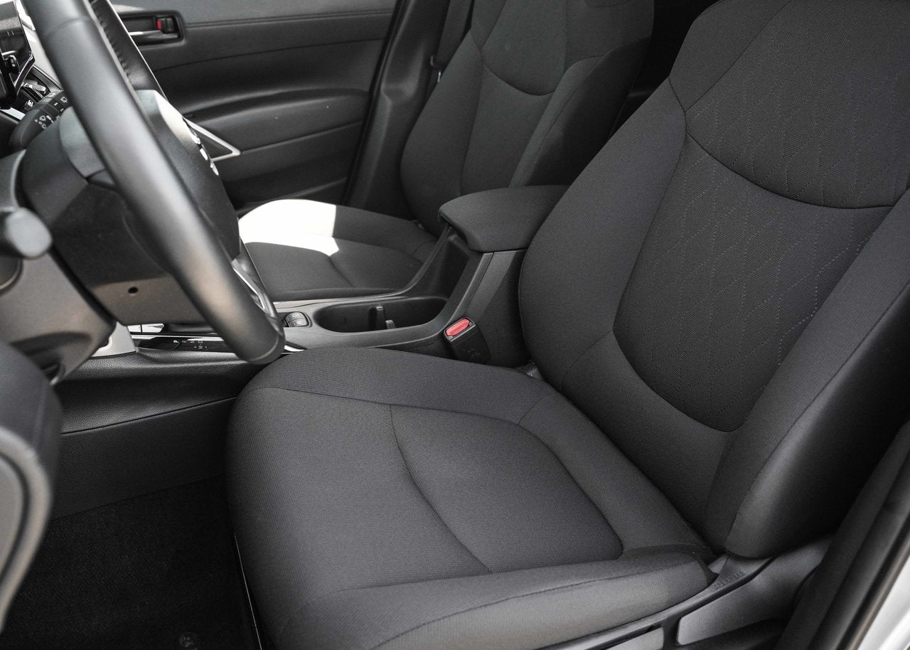 2025 Toyota Corolla Cross LE FWD