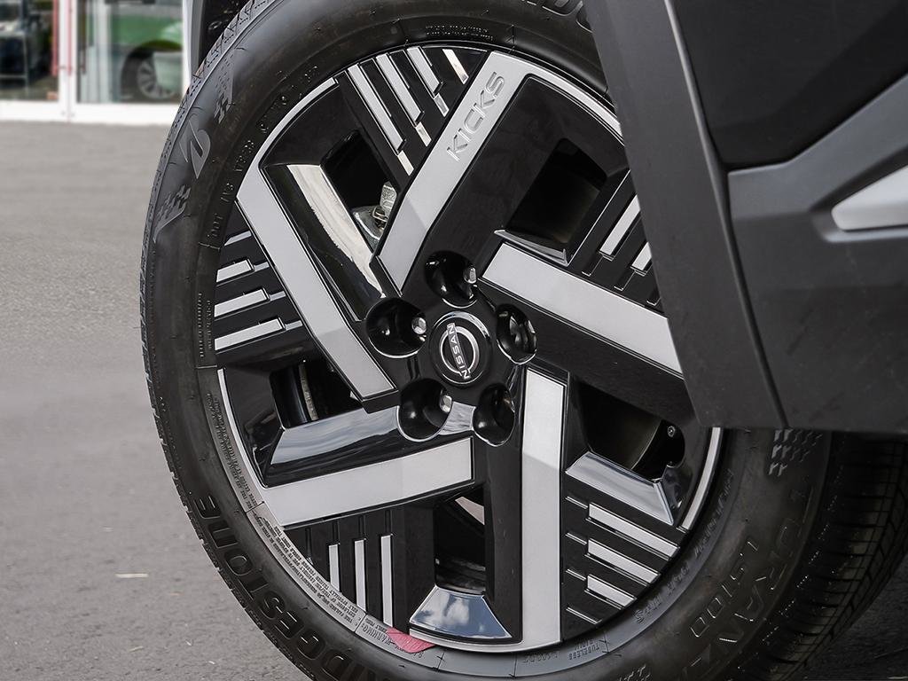 2026 Nissan Kicks SV FWD