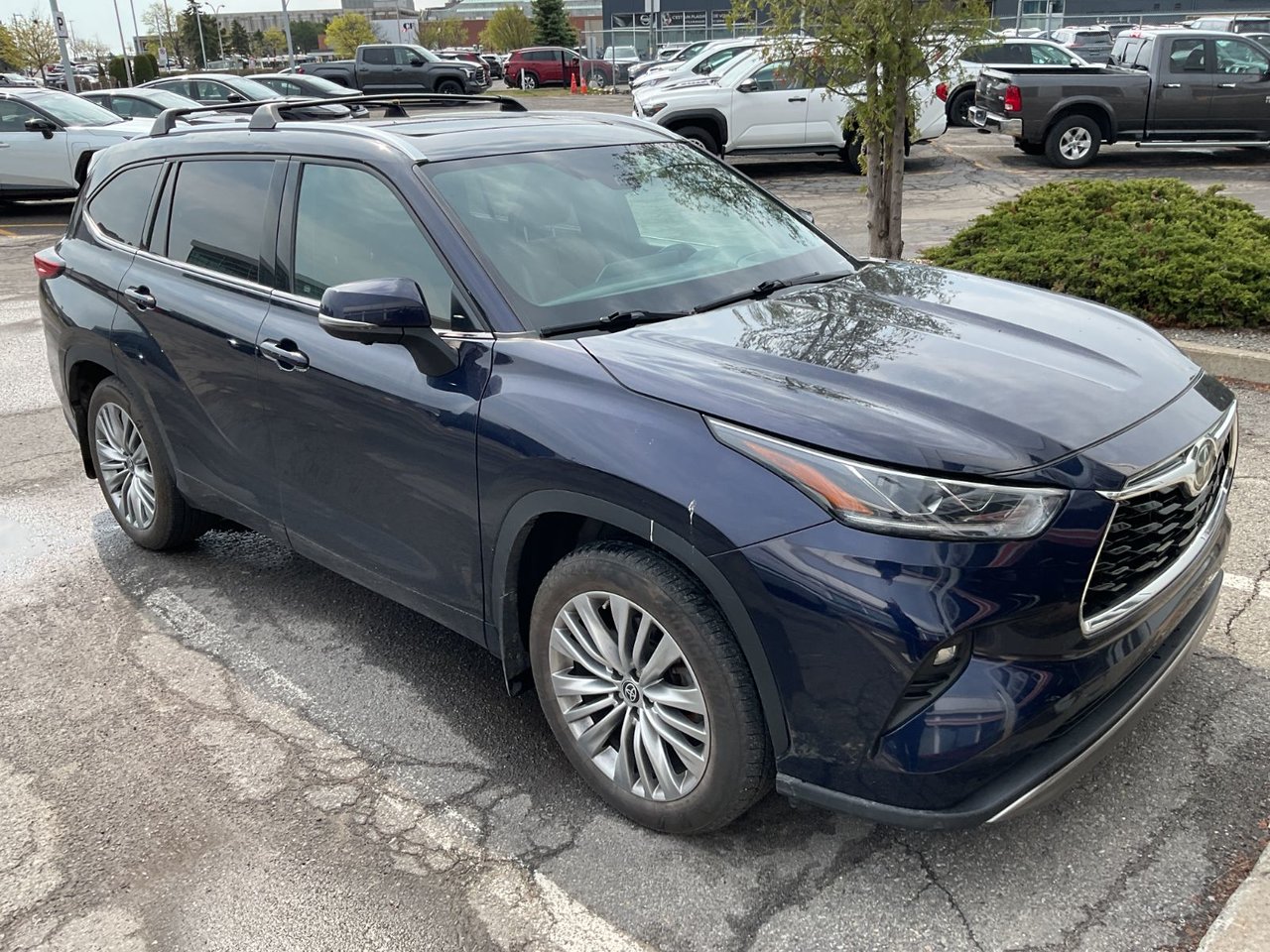 2023 Toyota Highlander LIMITED PLATINUM