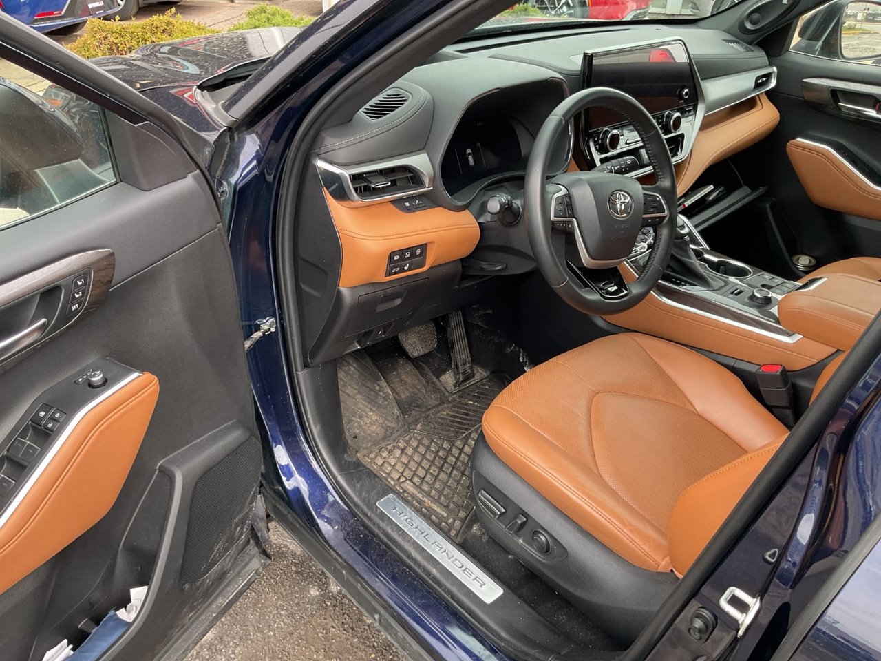 2023 Toyota Highlander LIMITED PLATINUM
