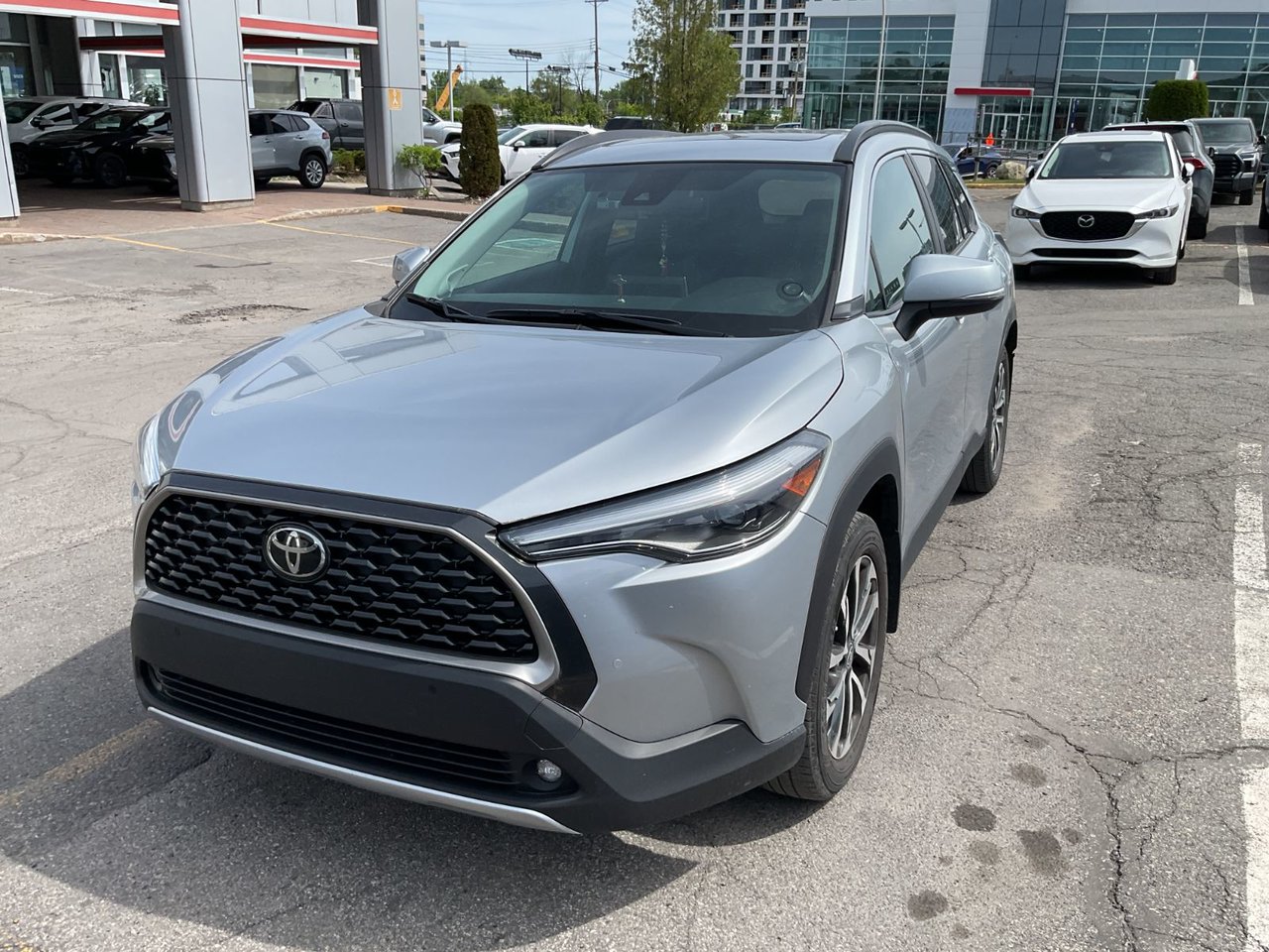 2022 Toyota Corolla Cross XLE AWD