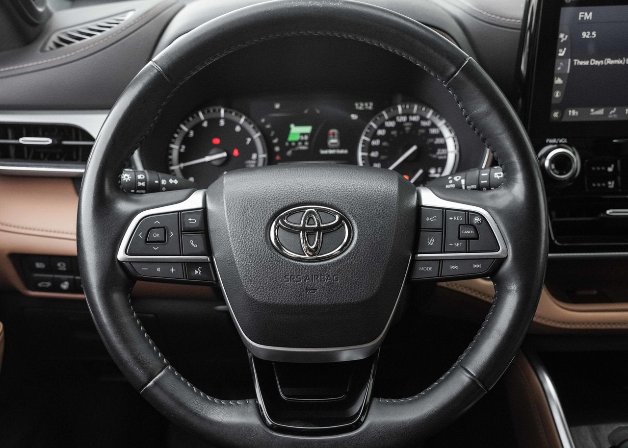2022 Toyota Highlander Limited PLATINUM
