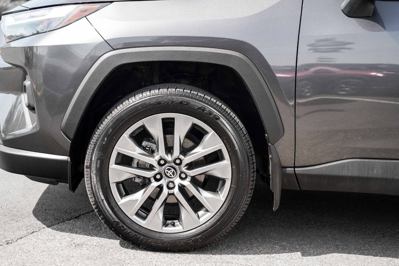 2024 Toyota RAV4 XLE PREMIUM