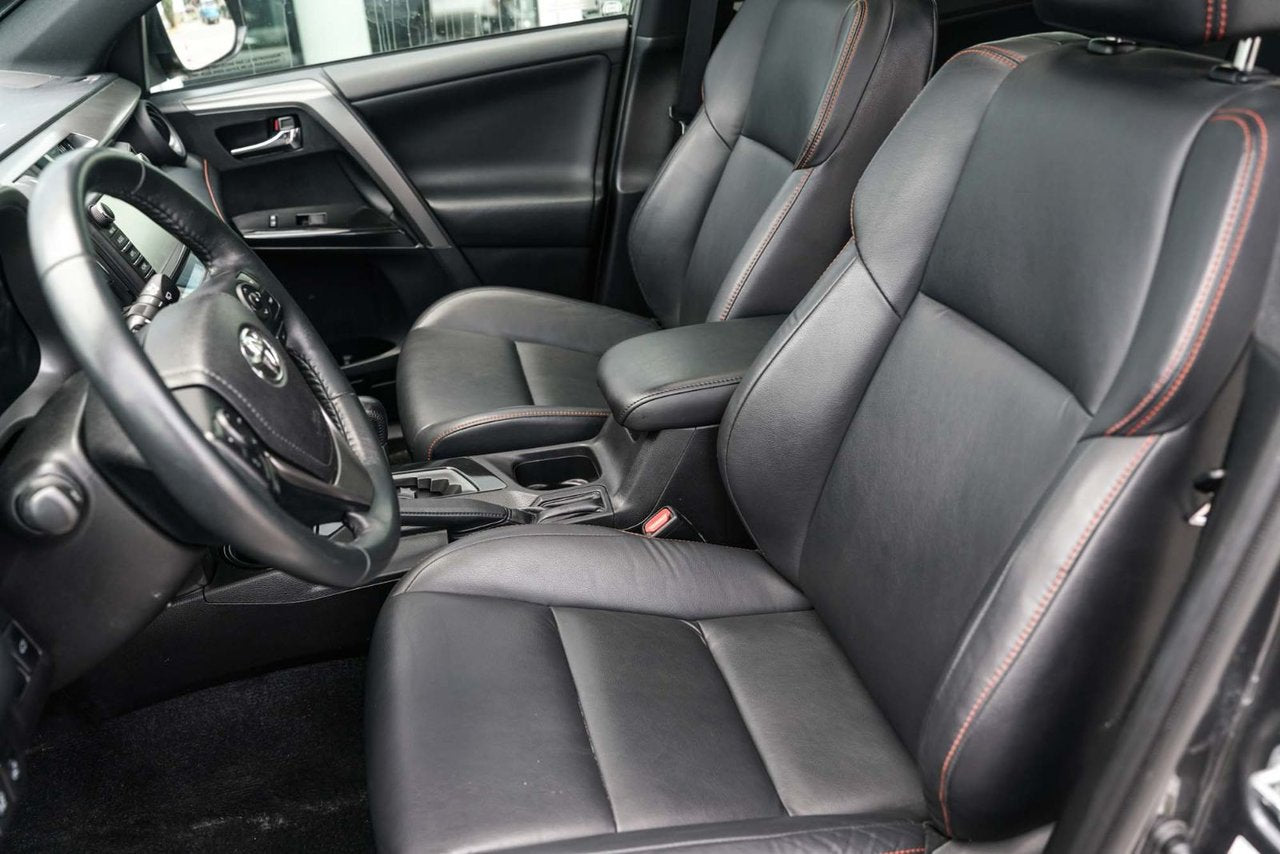2017 Toyota RAV4 SE
