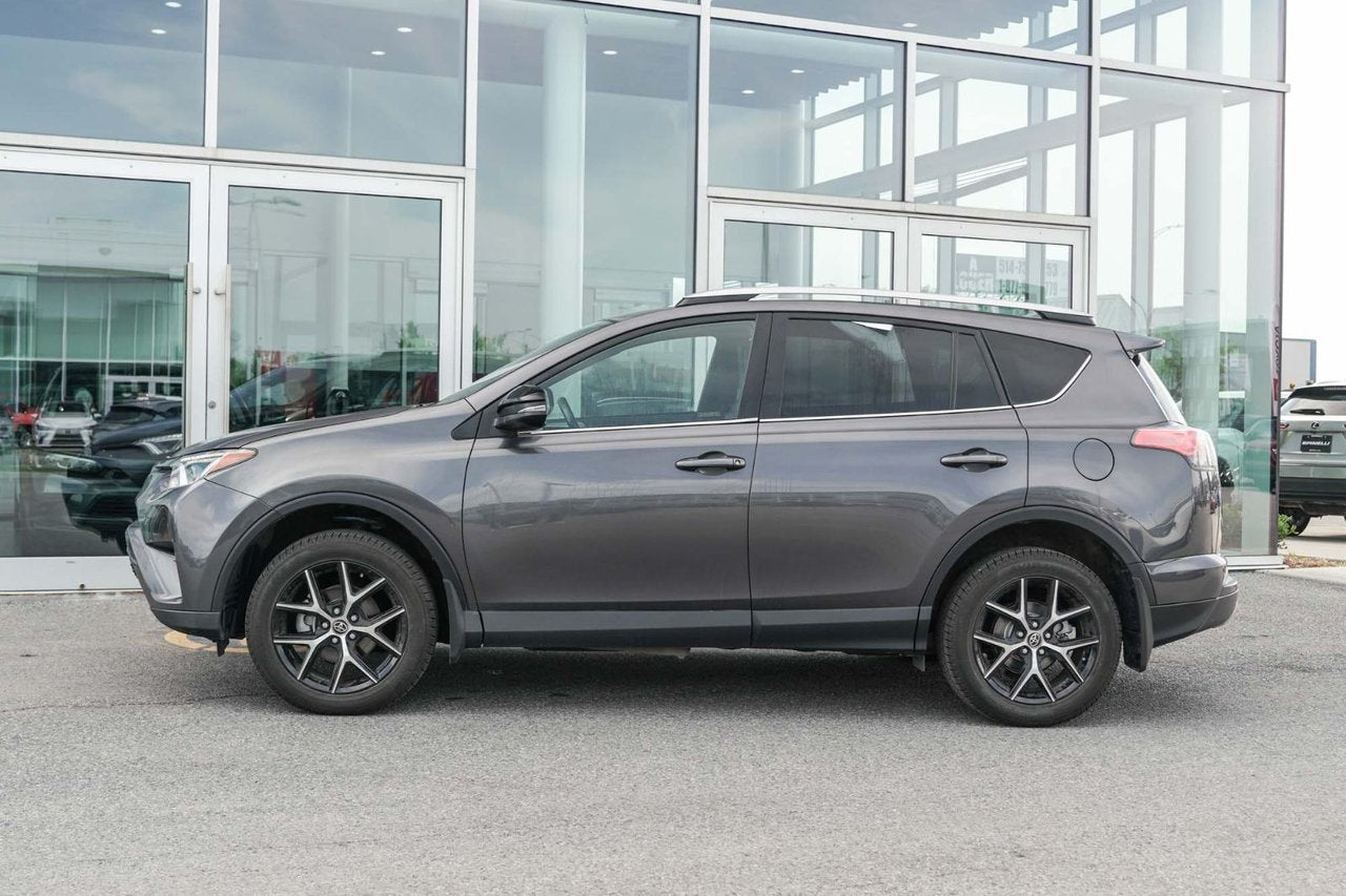 2017 Toyota RAV4 SE