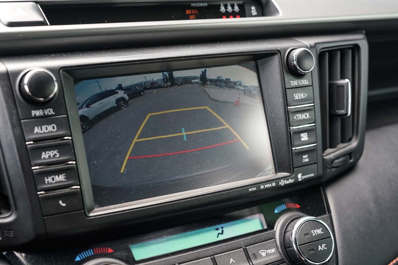 2017 Toyota RAV4 SE