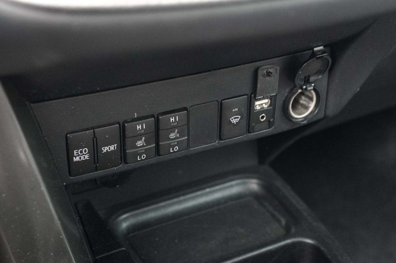 2017 Toyota RAV4 SE