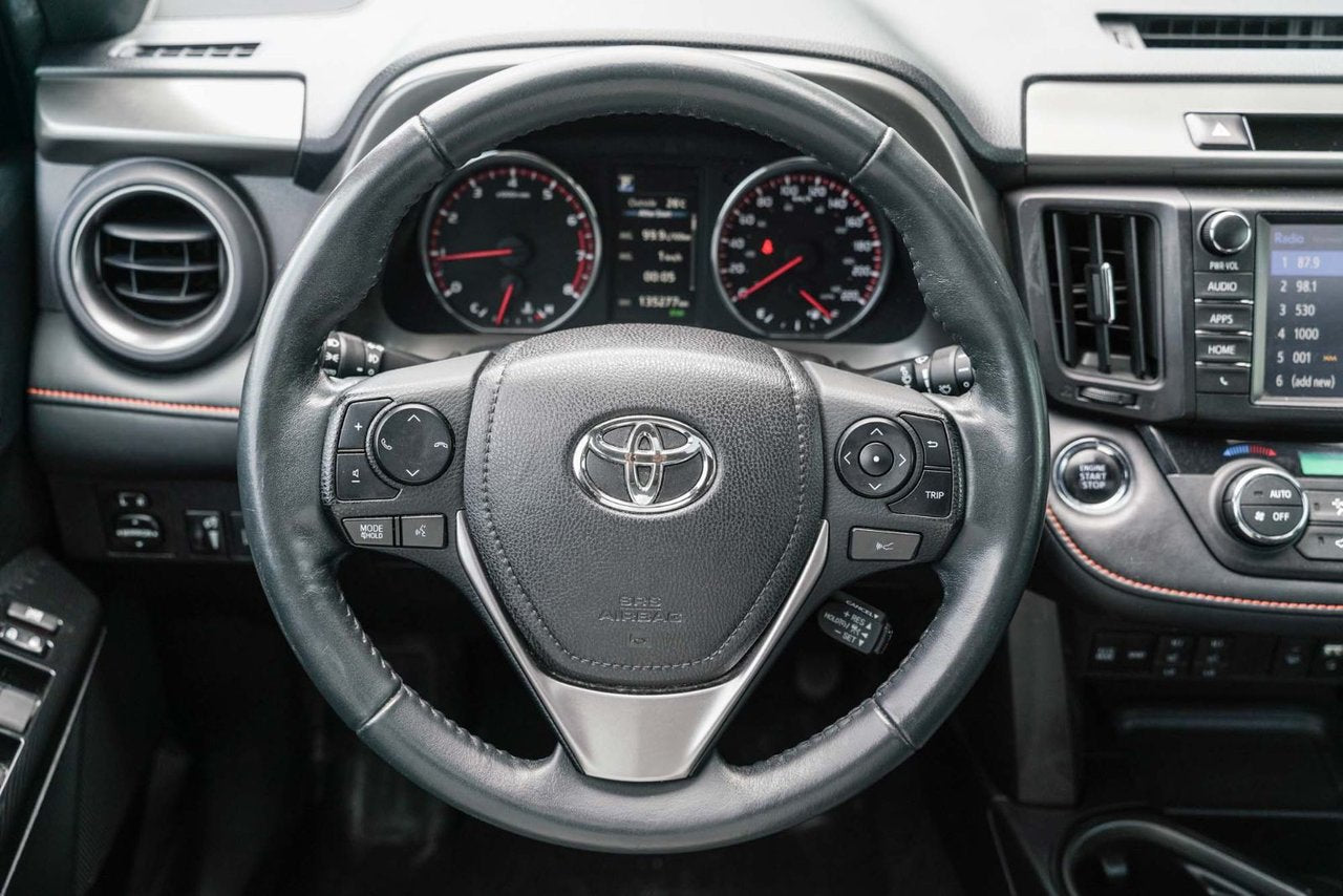 2017 Toyota RAV4 SE