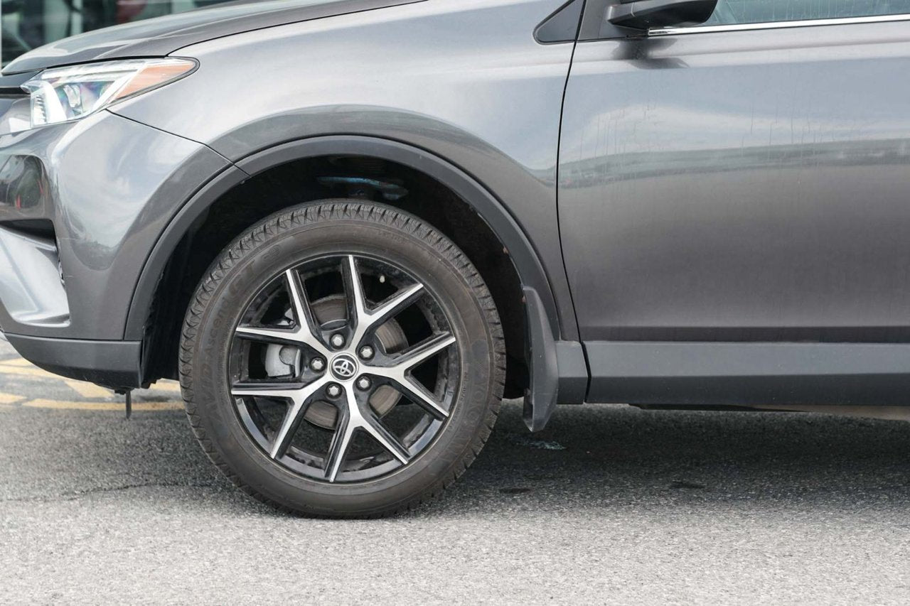 2017 Toyota RAV4 SE