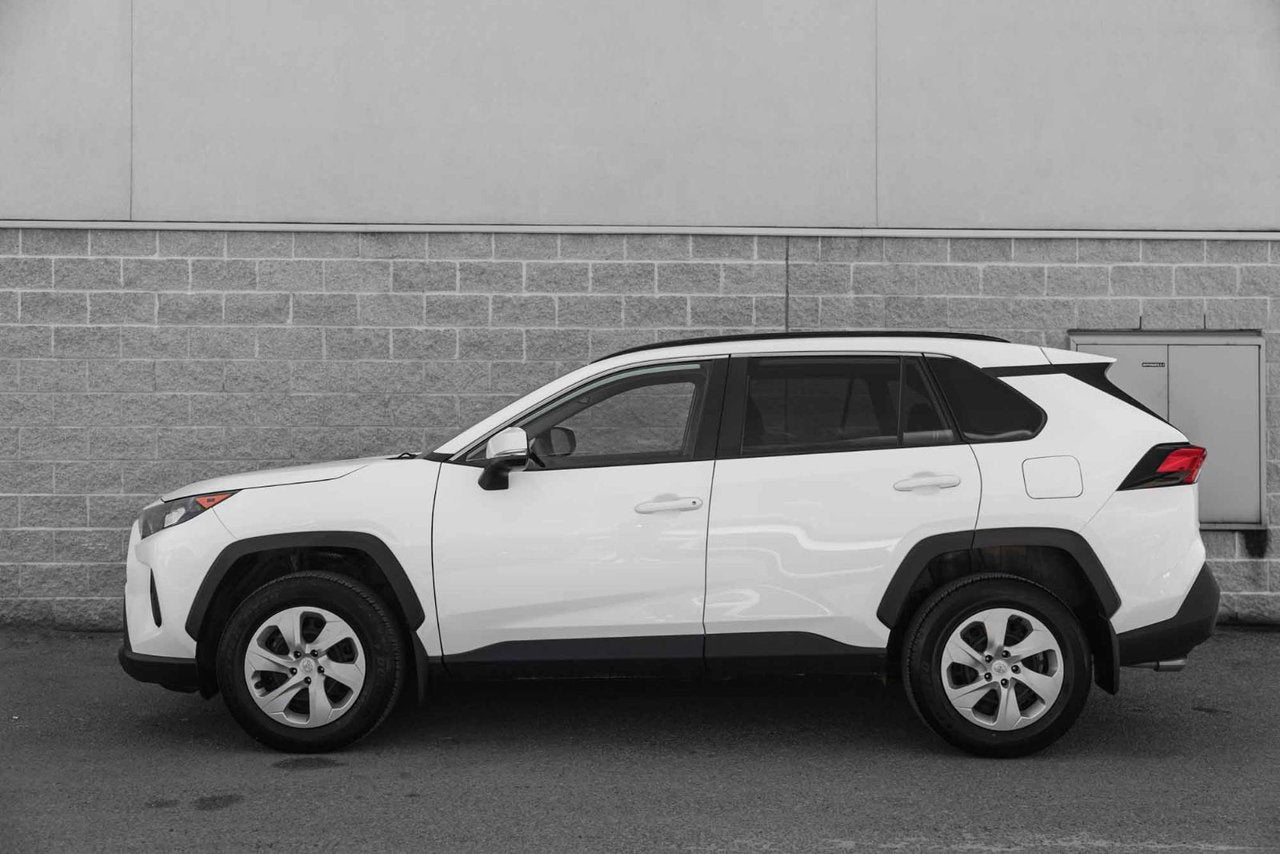 2021 Toyota RAV4 LE