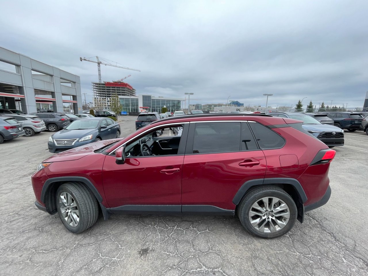 2021 Toyota RAV4 XLE PREMIUM AWD