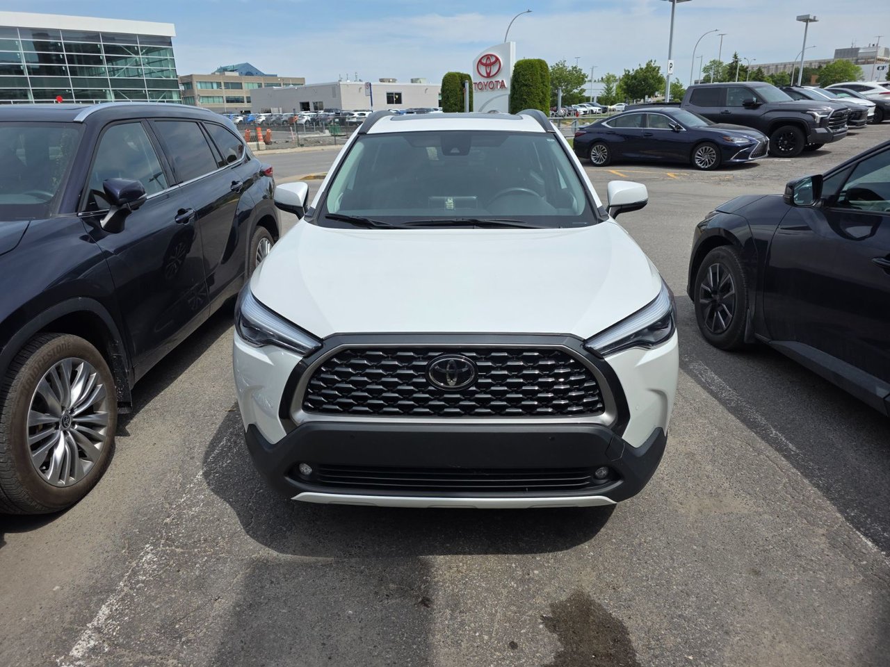 2022 Toyota Corolla Cross XLE AWD