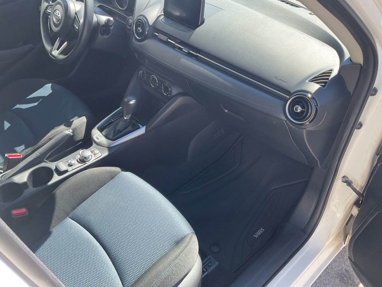 2020 Toyota Yaris Hatchback XLE