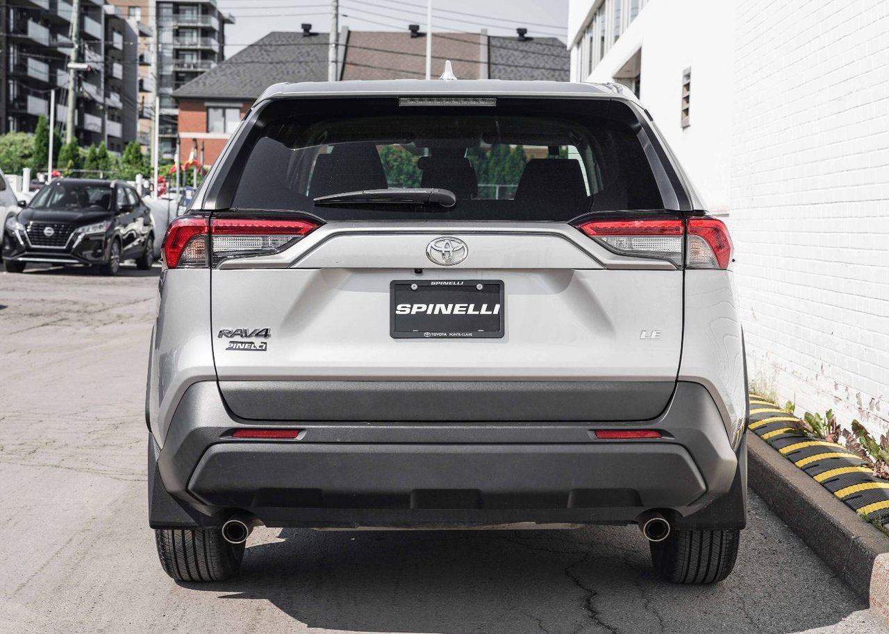 2022 Toyota RAV4 LE