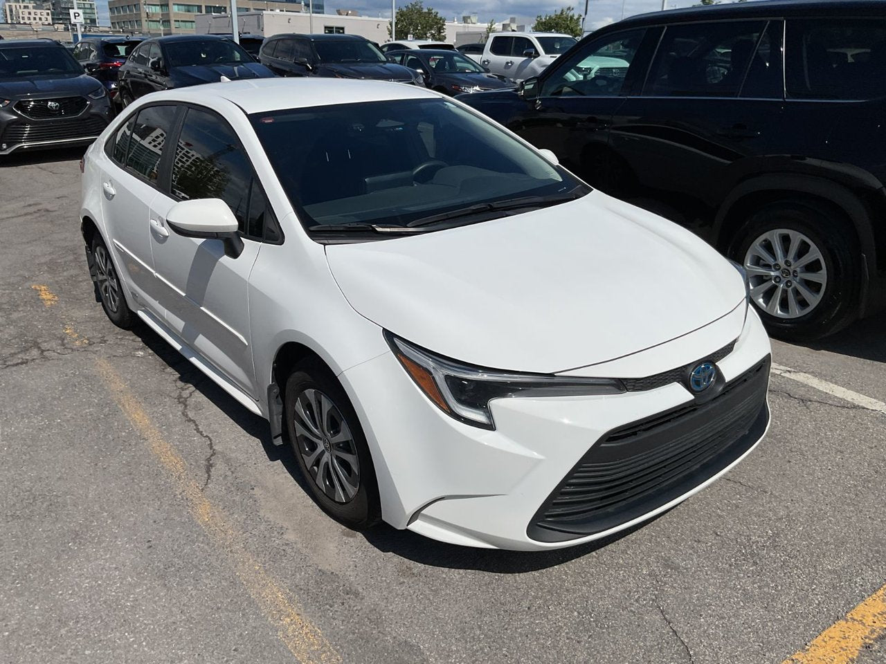 2025 Toyota Corolla HYBRIDE AWD