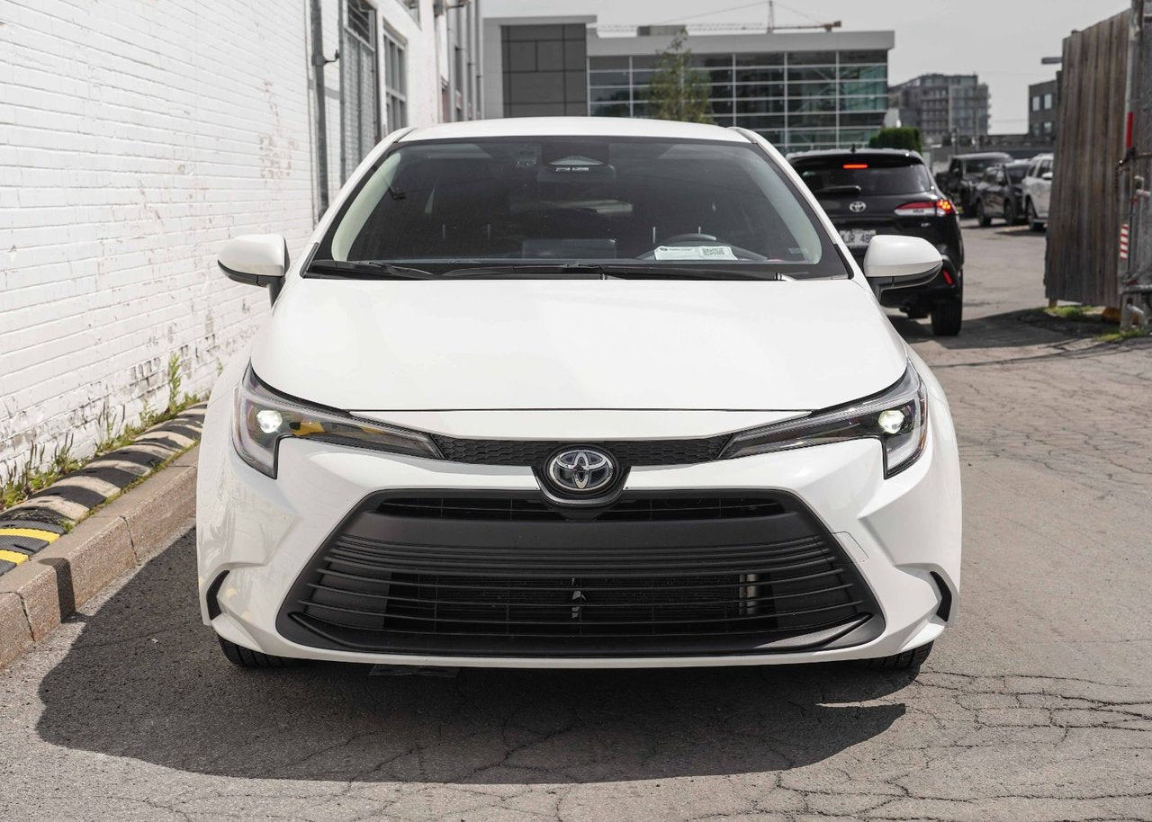 2025 Toyota Corolla HYBRIDE AWD