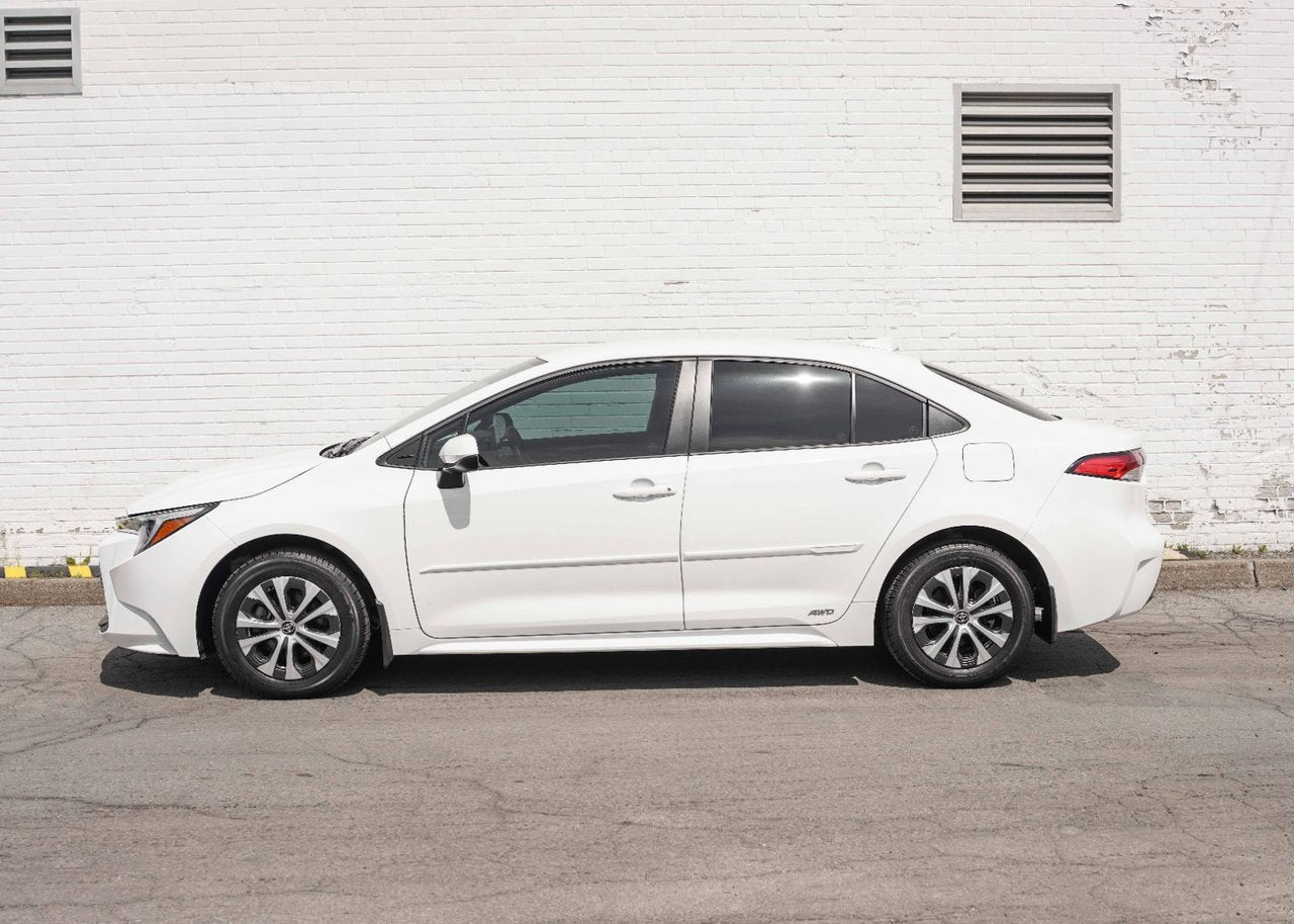2025 Toyota Corolla HYBRIDE AWD