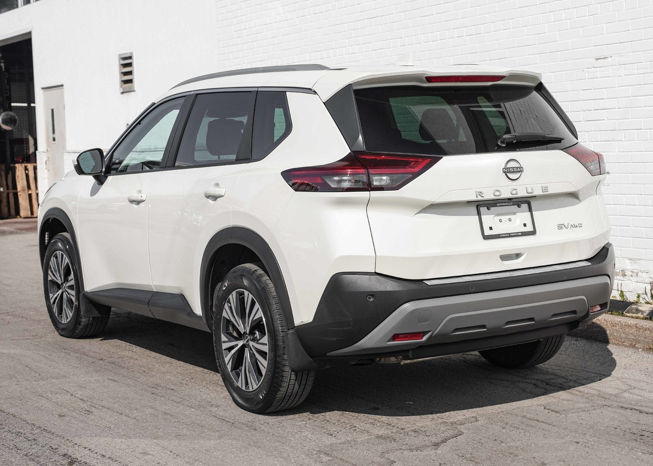 2023 Nissan Rogue SV Moonroof