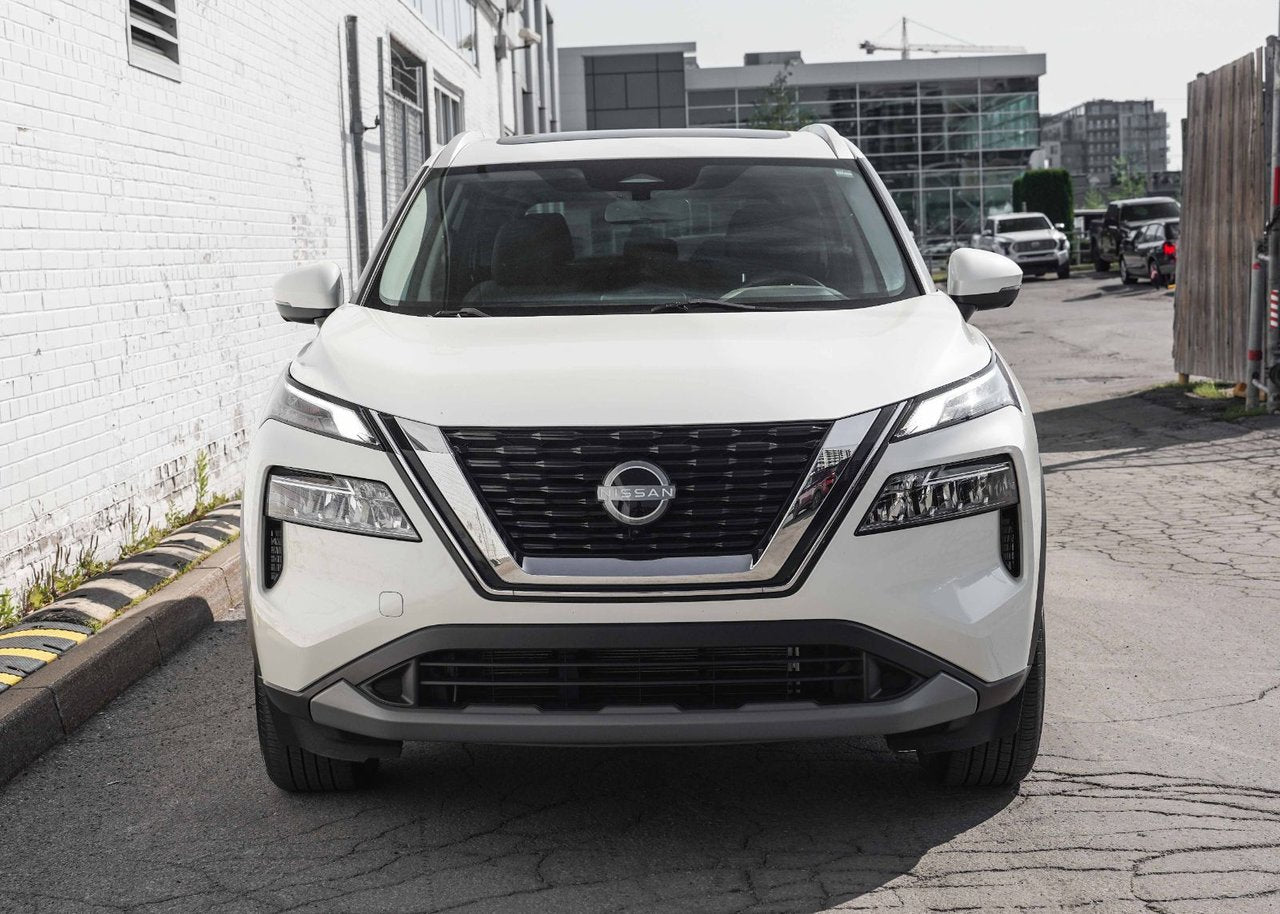 2023 Nissan Rogue SV Moonroof