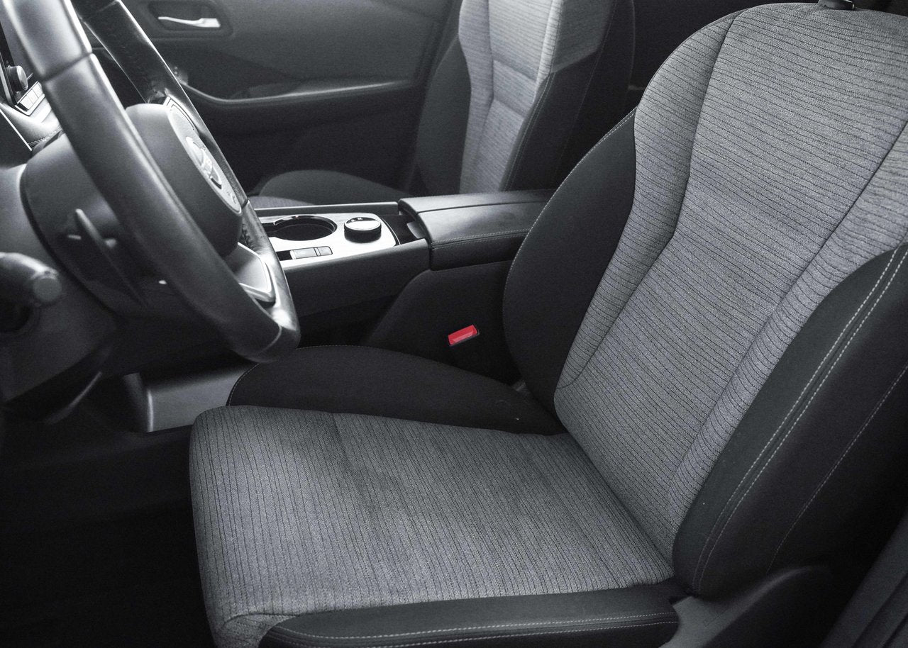 2023 Nissan Rogue SV Moonroof