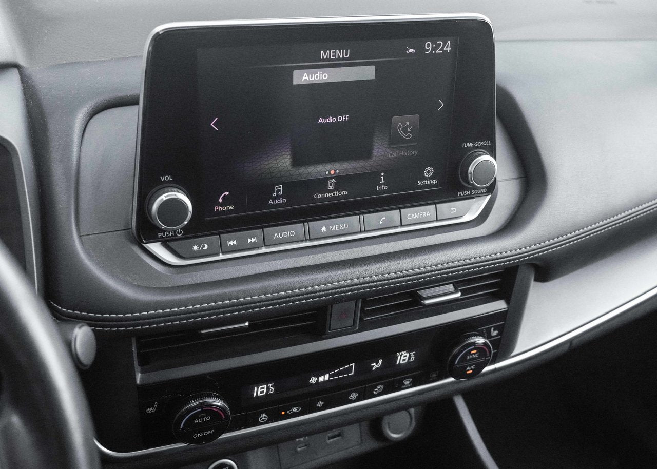 2023 Nissan Rogue SV Moonroof