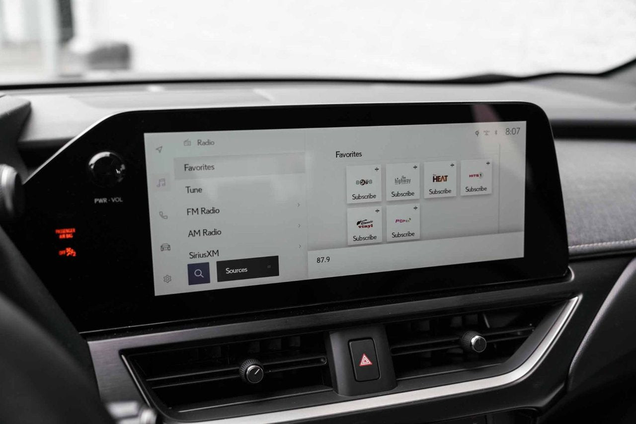 2025 Lexus UX 300h LUXURY AWD BAS KM CUIR TOIT NAVI CARPLAY
