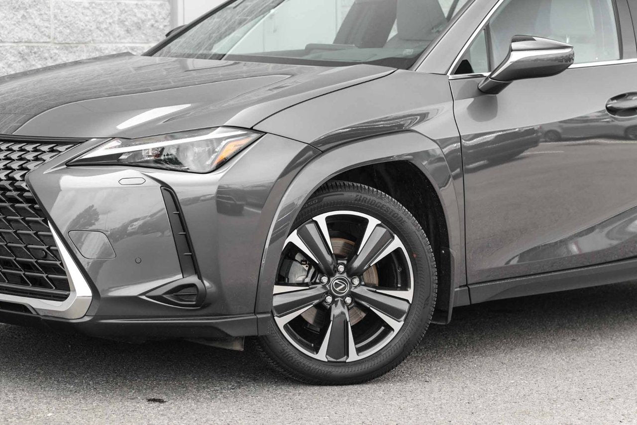 2025 Lexus UX 300h LUXURY AWD BAS KM CUIR TOIT NAVI CARPLAY