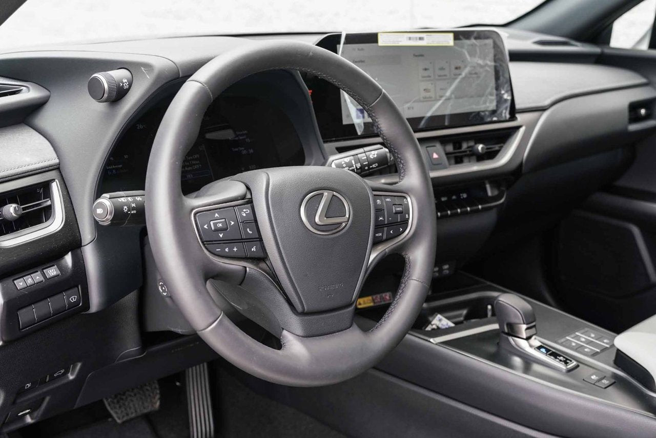 2025 Lexus UX 300h LUXURY AWD BAS KM CUIR TOIT NAVI CARPLAY