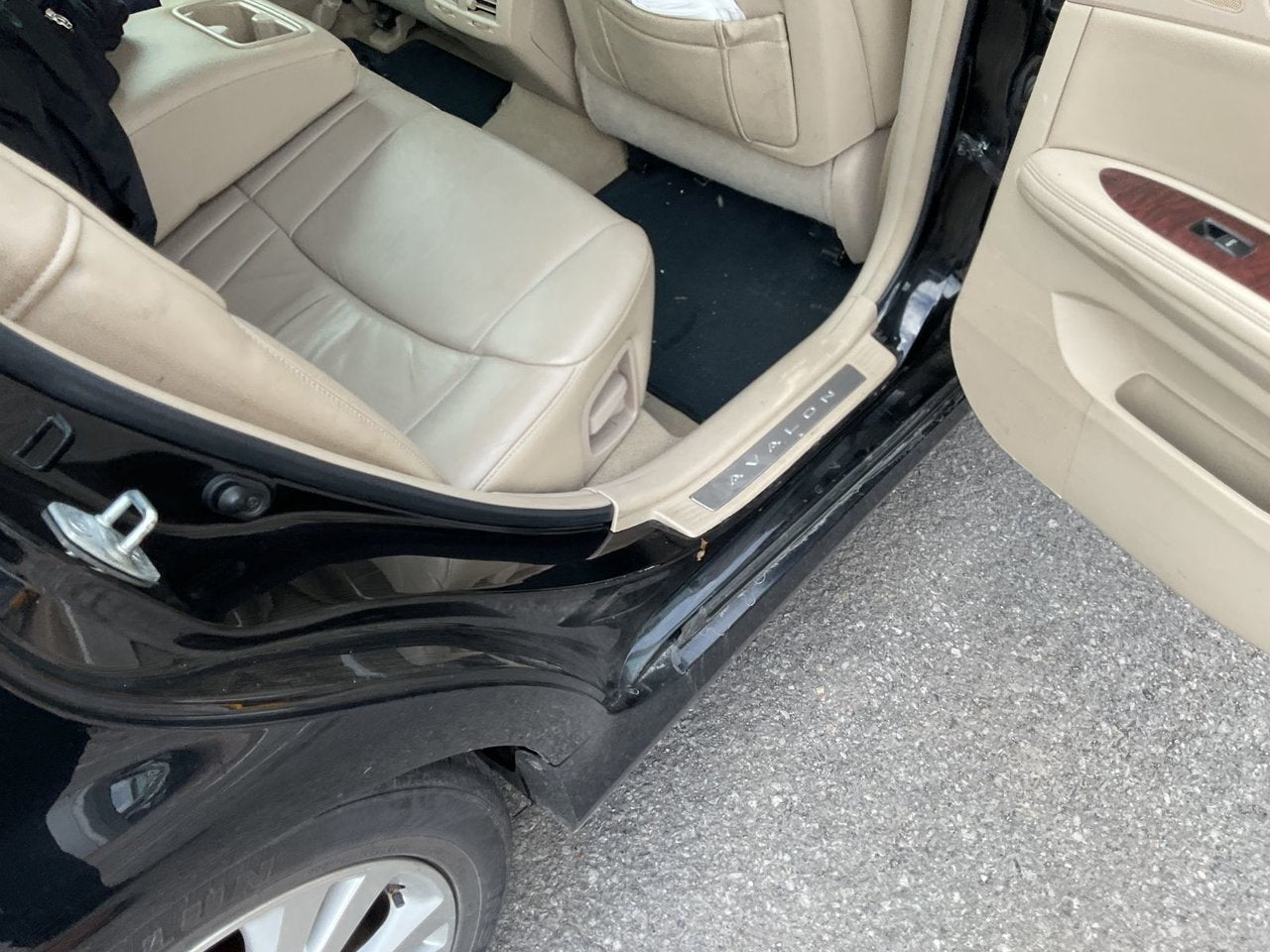 2011 Toyota Avalon XLS