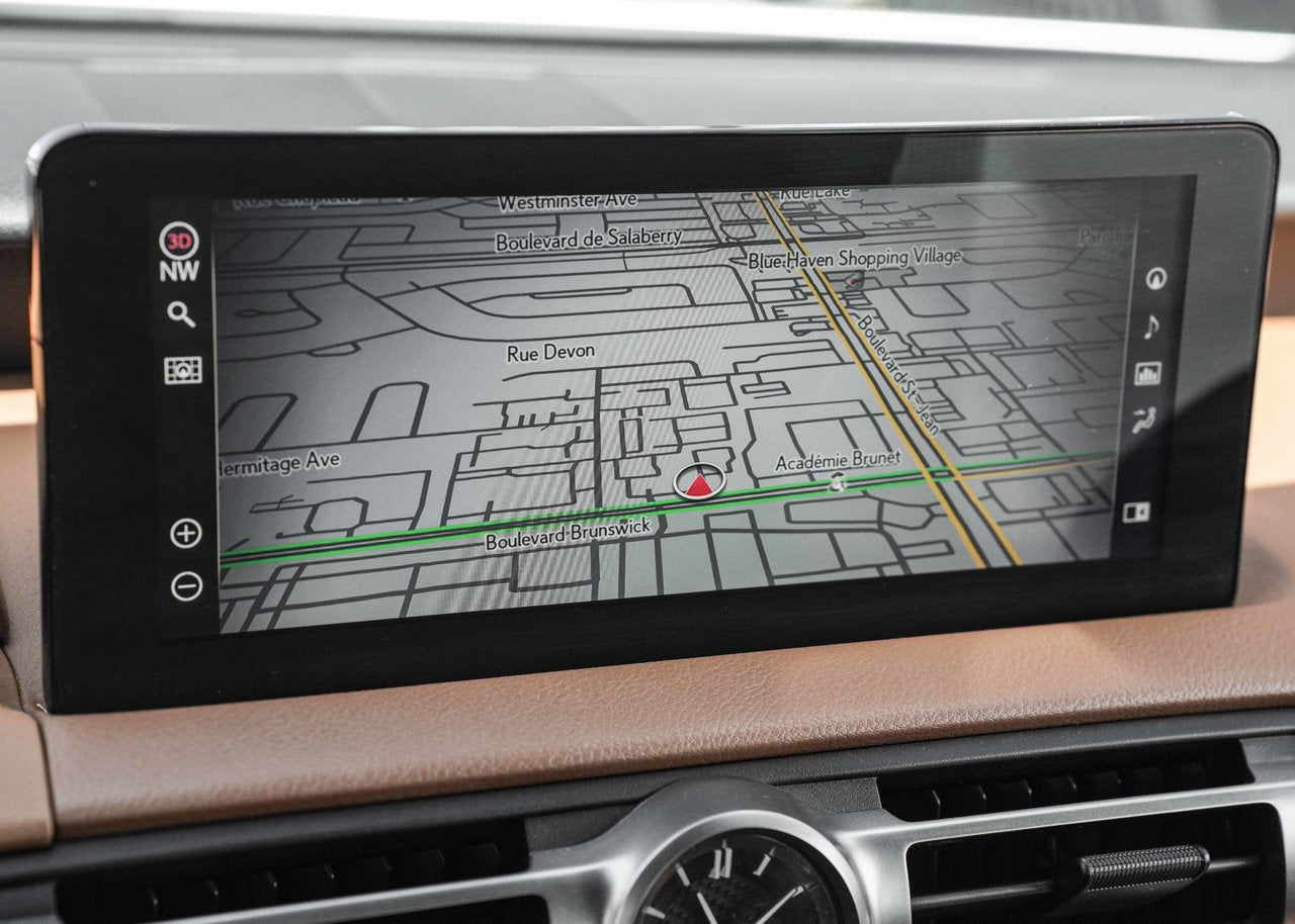 2022 Lexus IS 300 **LUXURY AWD**