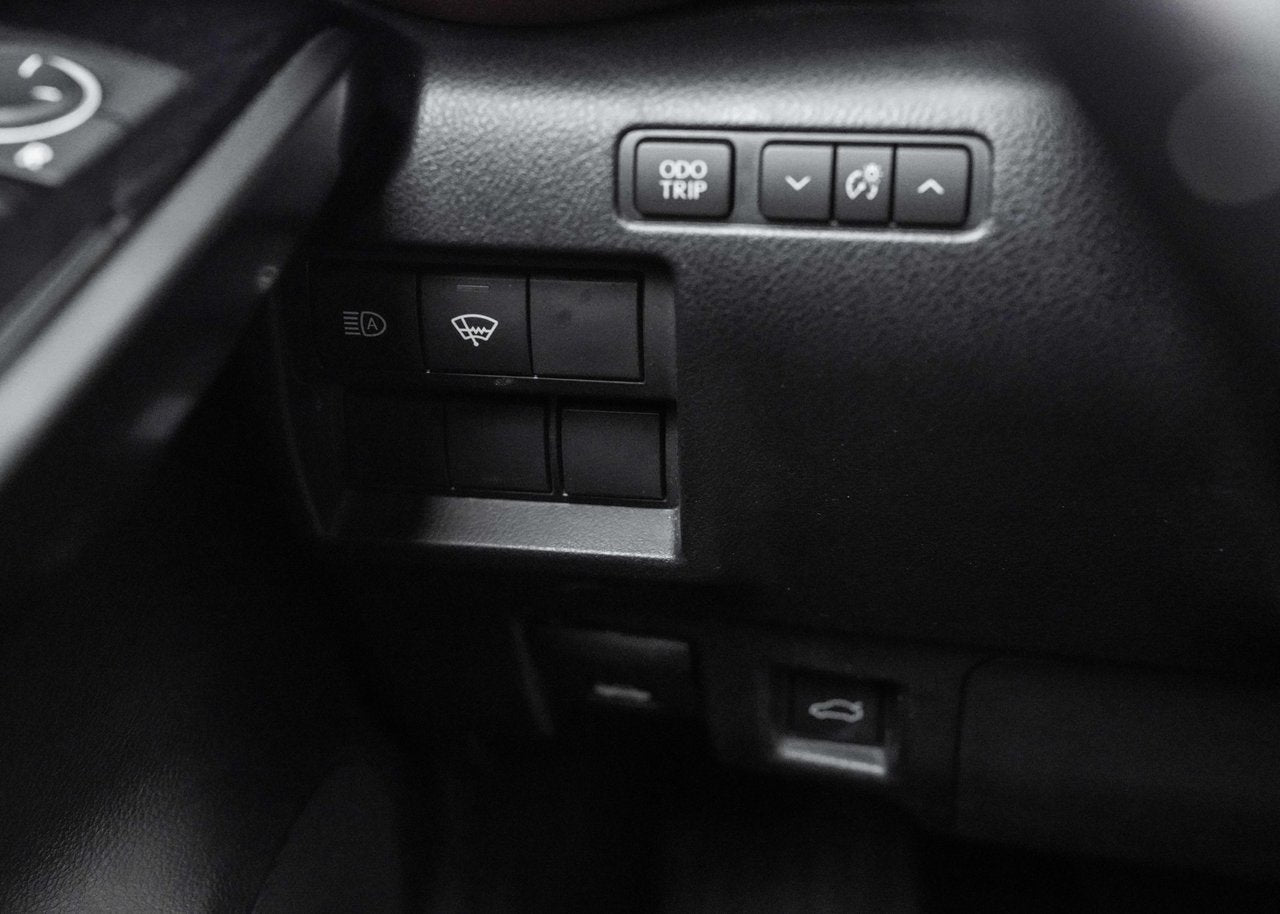 2022 Lexus IS 300 **LUXURY AWD**