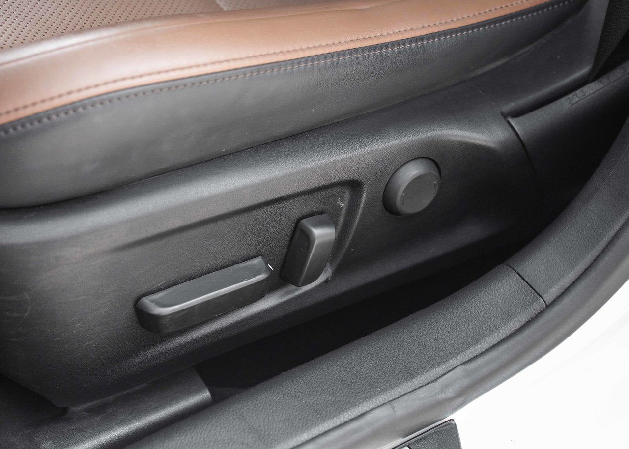 2022 Lexus IS 300 **LUXURY AWD**